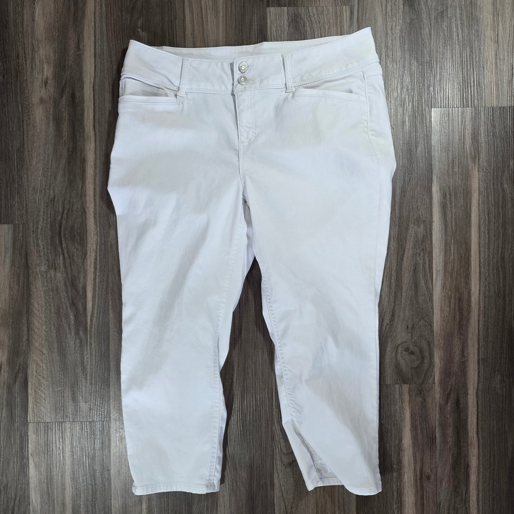 Sound Style Platinum Slim Crop Pants White Womens Size 16 Double Button Stretch